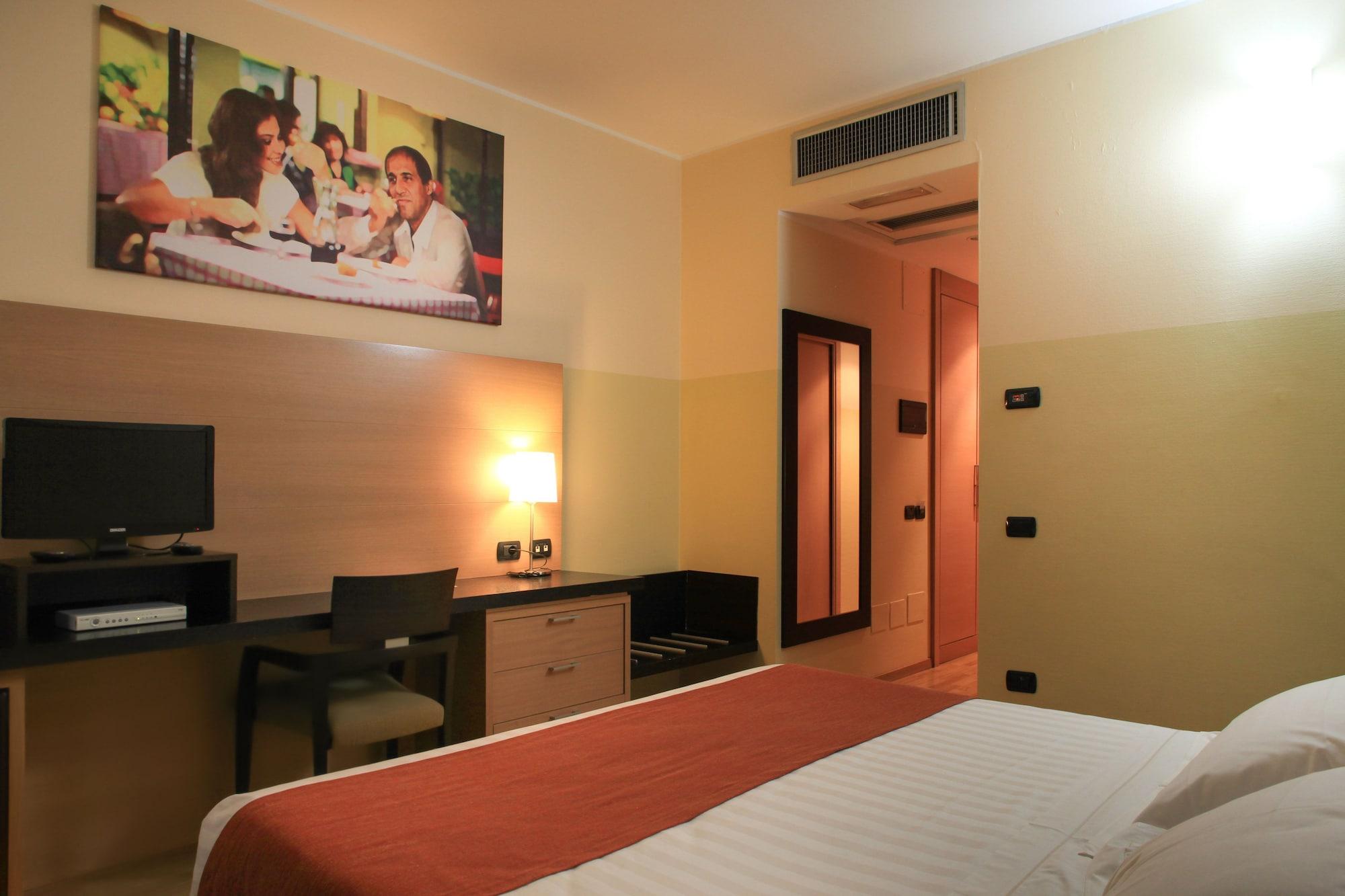 Hotel Studios Cologno Monzese Esterno foto