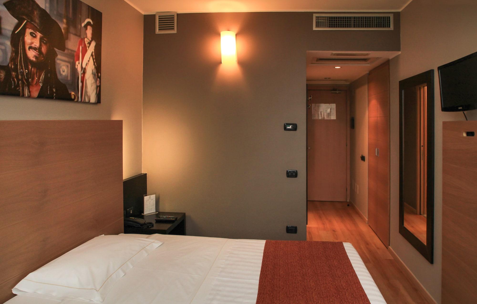 Hotel Studios Cologno Monzese Esterno foto