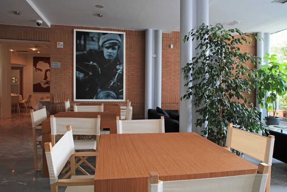 Hotel Studios Cologno Monzese Esterno foto