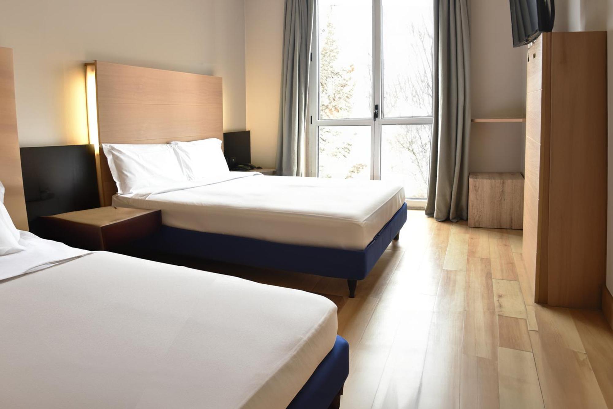 Hotel Studios Cologno Monzese Esterno foto