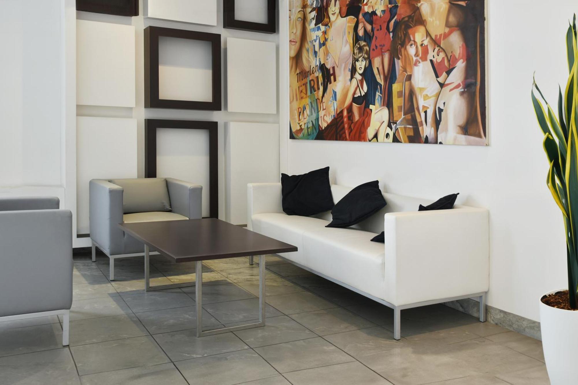 Hotel Studios Cologno Monzese Esterno foto