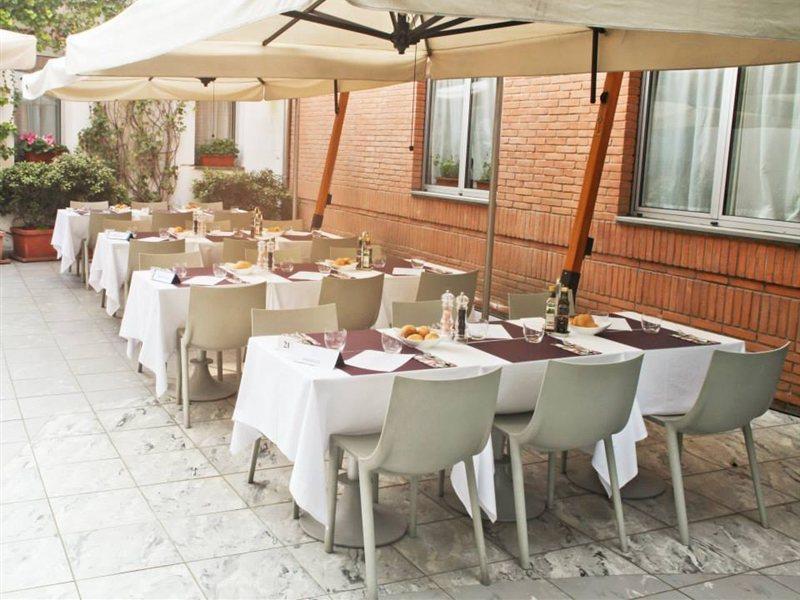 Hotel Studios Cologno Monzese Esterno foto