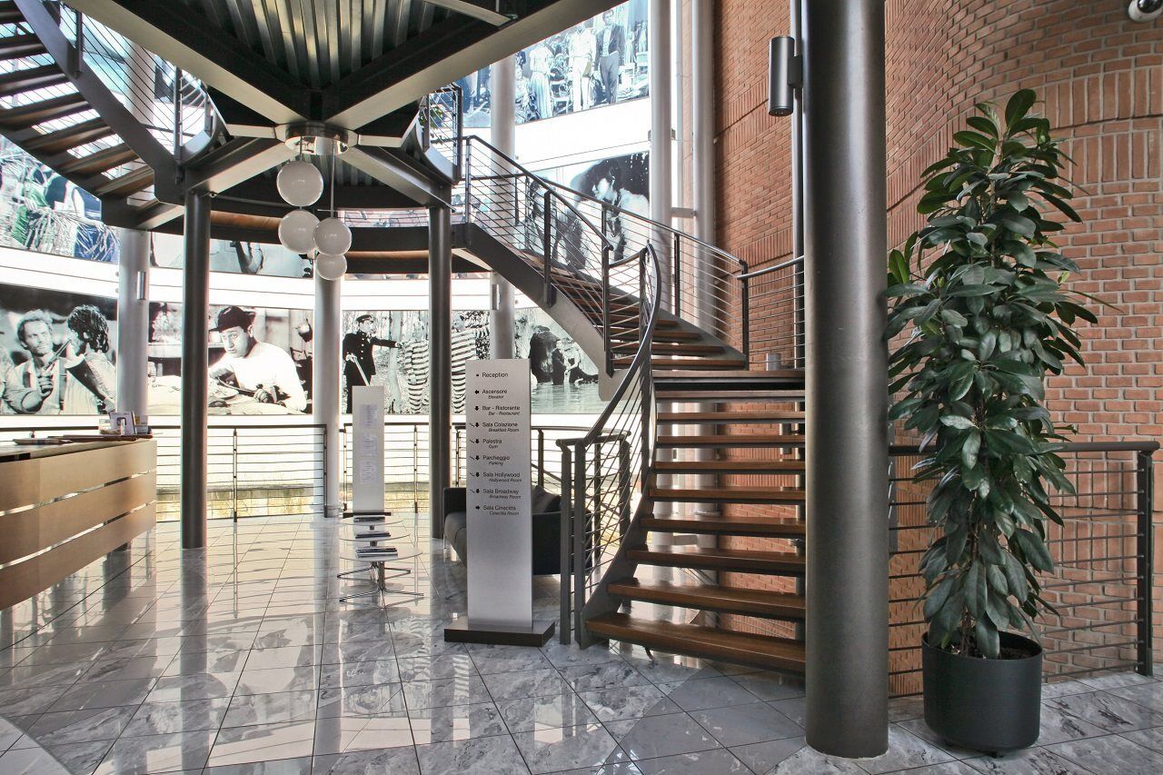 Hotel Studios Cologno Monzese Esterno foto